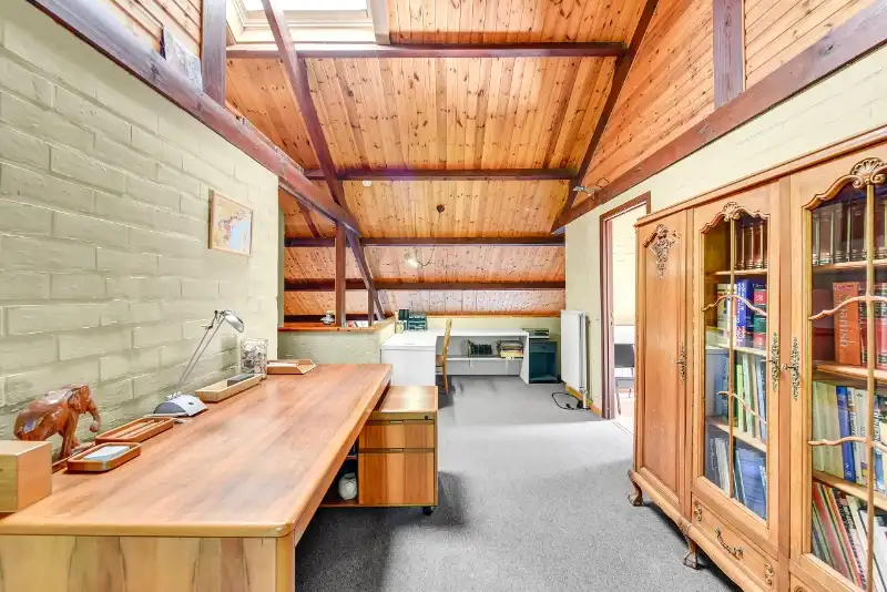 Zeer rustig gelegen villa van 245m² in moderne stijl op 14 are palende aan golfdomein foto 20