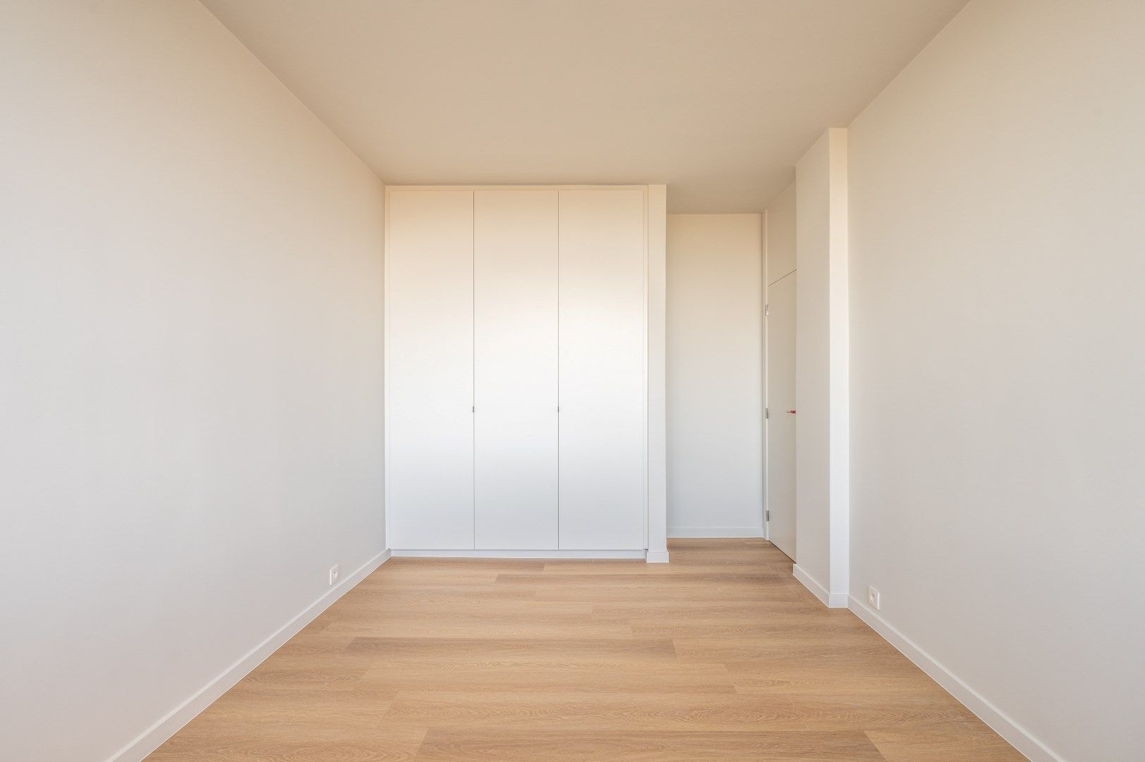 Gerenoveerd modern appartement te koop in centrum Kortrijk!  foto 11