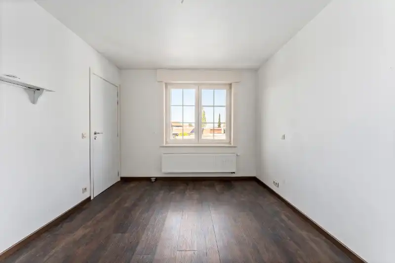 Gerenoveerde woning te centrum Kuurne foto 8