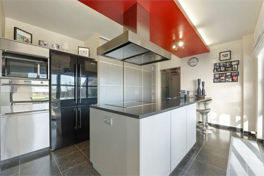 STIJLVOLLE OPEN BEBOUWING MET 3 SLKS OP EEN KNAP PERCEEL foto 14