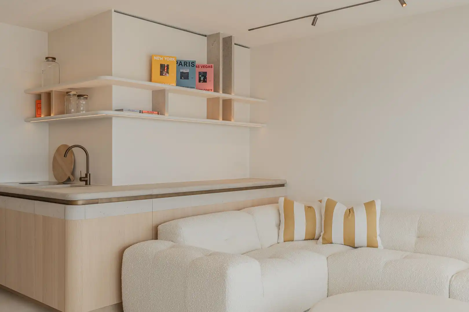 Fantastisch gerenoveerd appartement met zeezicht gelegen tussen het Lichttorenplein en het Albertplein foto 10