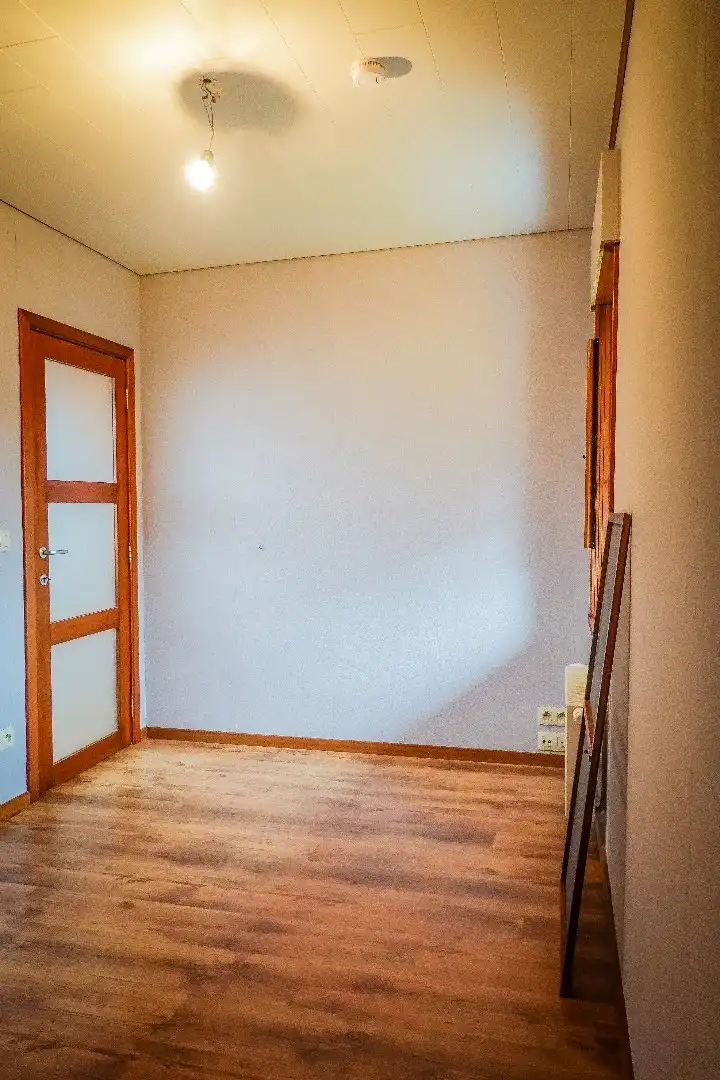 Charmante vrijstaande woning met 5 slaapkamers, ruime tuin en grote garage foto 21