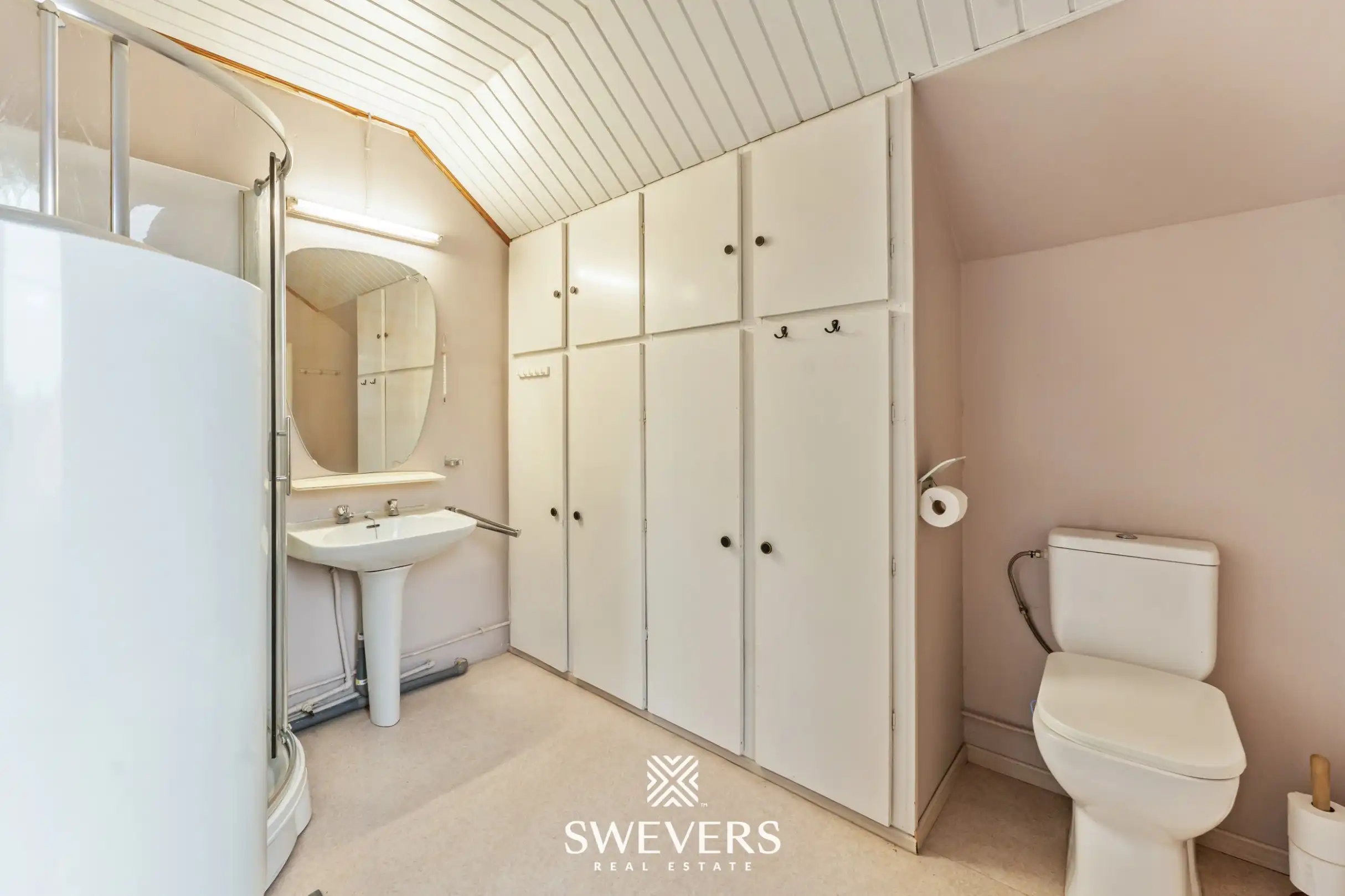 Statige woning met veel potentieel te Hoepertingen foto 17