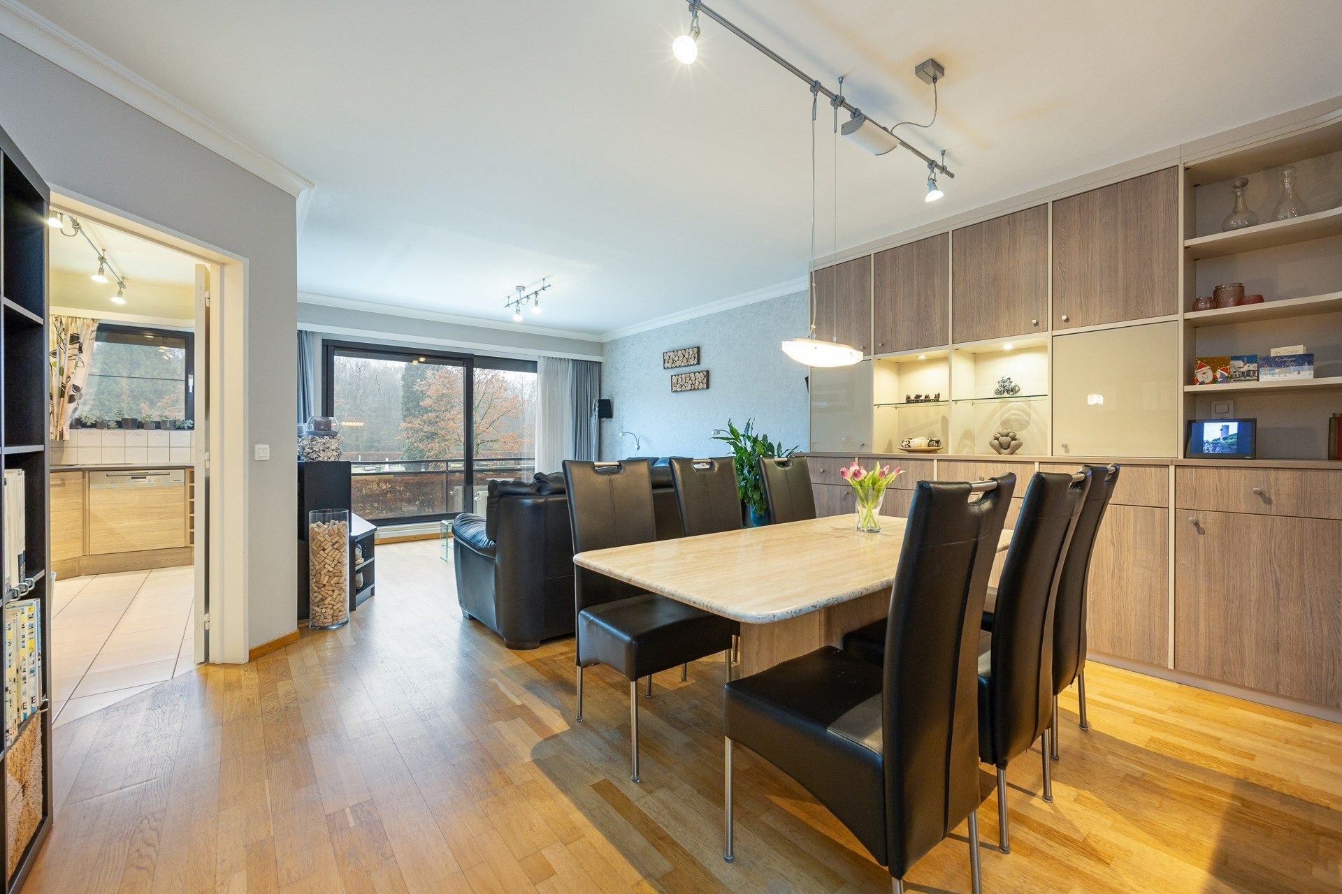 Instapklaar appartement op de eerste verdieping met 2 slaapkamers en garage foto 3