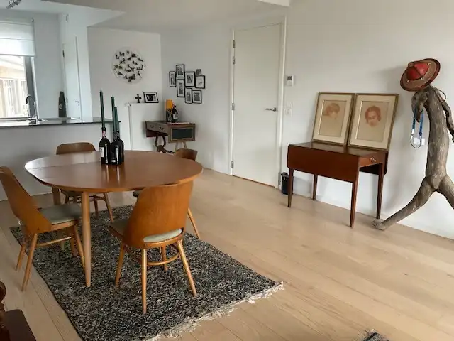 TE HUUR – Prachtig 2-slaapkamerappartement met ruim terras in Oudergem, nabij Brussel foto 3