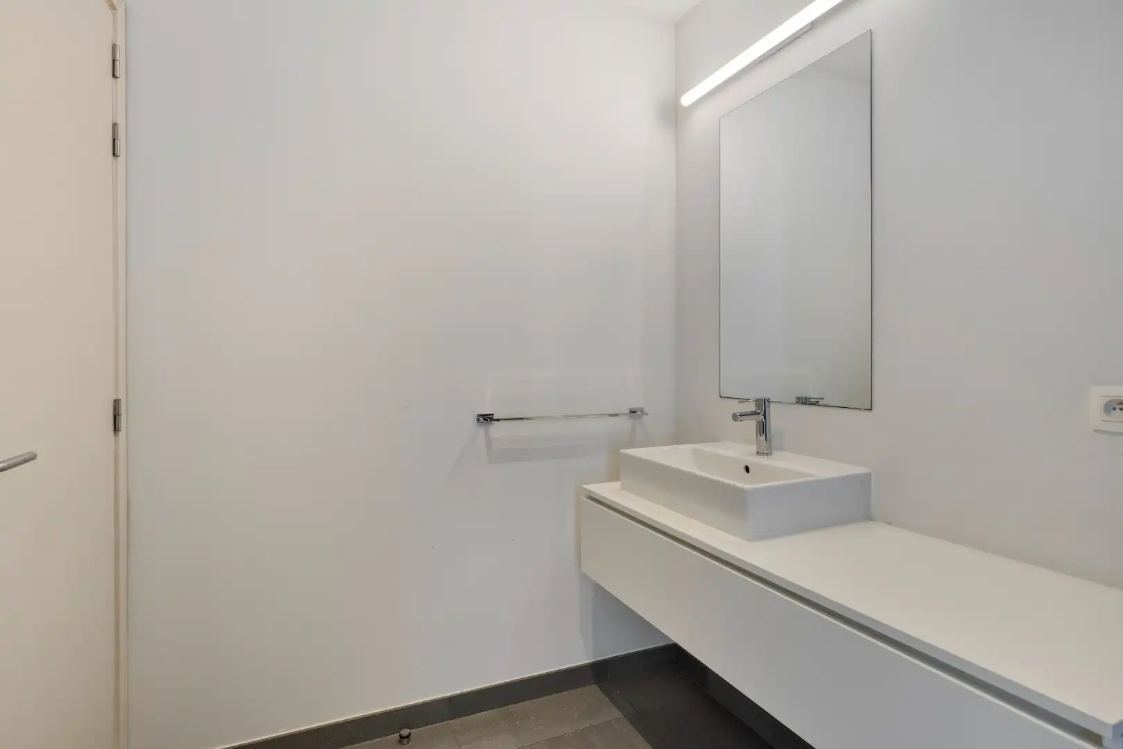 Instapklaar appartement met ruim terras en 2 slaapkamers - EPC A foto 17