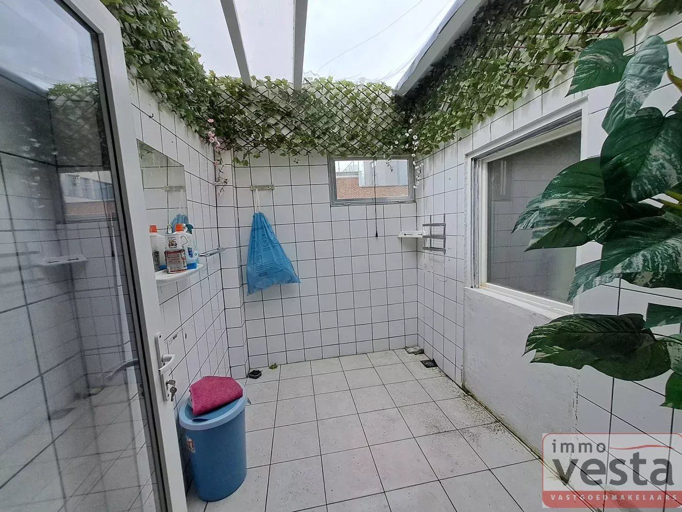 Rijwoning aan de stadsrand foto 11