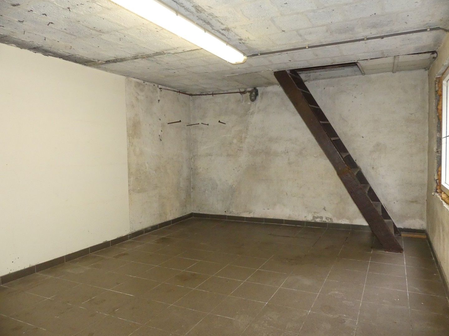 Bel-etage woning met tuin en buiten parkeerplaats nabij het stadscentrum van Diksmuide foto 12