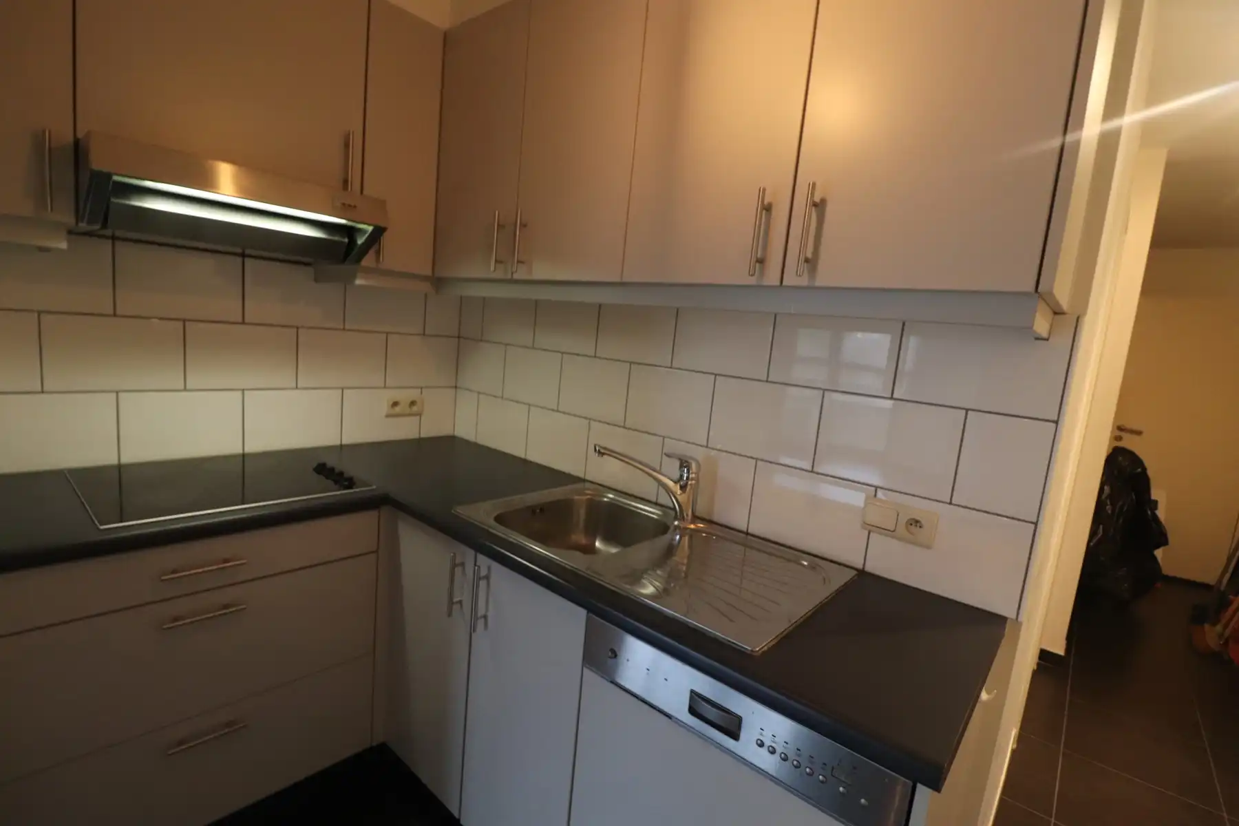 Een appartement op de tweede verdieping achteraan met 1 slaapkamer, terras en garage. foto 4