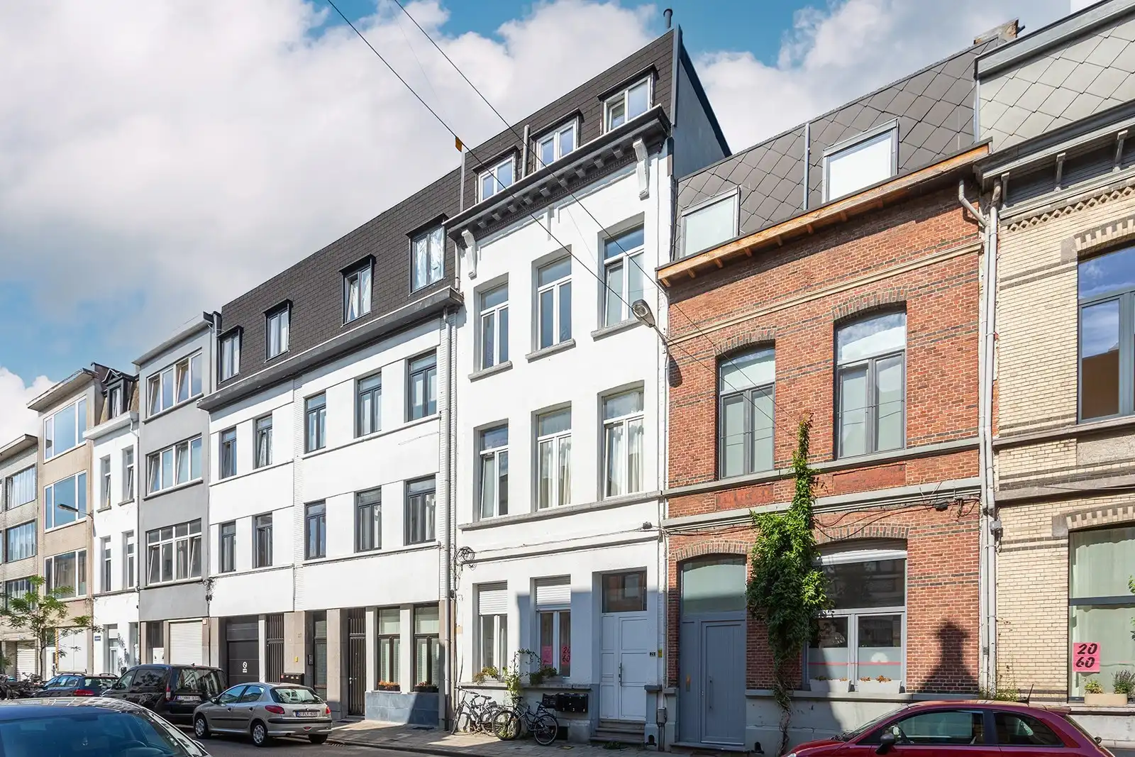 Recent gerenoveerd appartement met terras foto 21