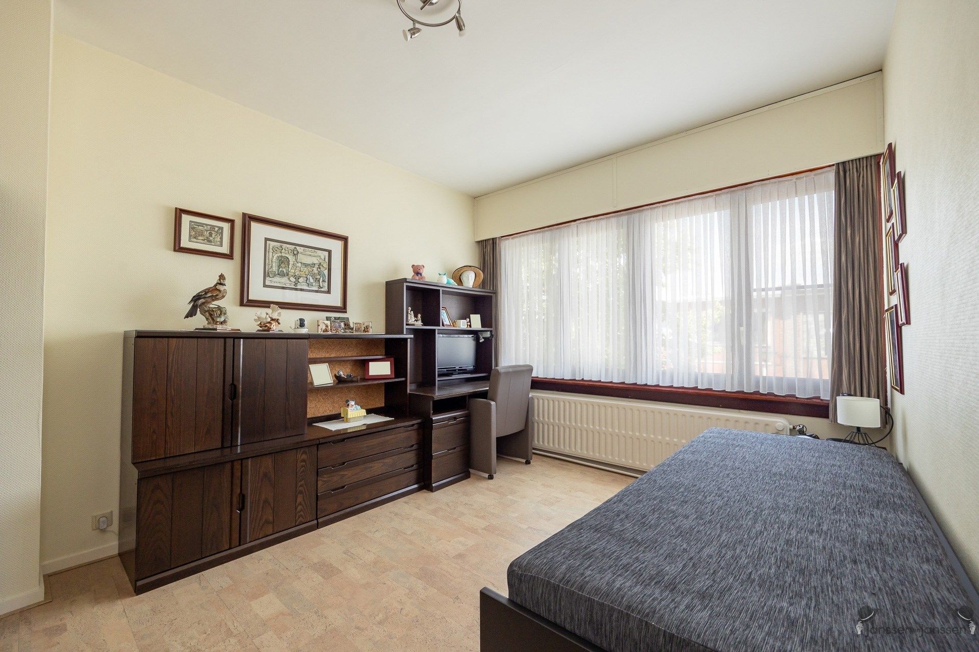 Instapklare energiezuinige woning met drie slaapkamers in hartje Merksem. foto 25