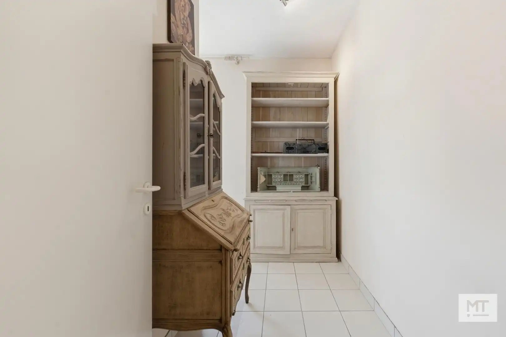 Gelijkvloers twee-slaapkamerappartement met garage te koop in het centrum van Langemark foto 10