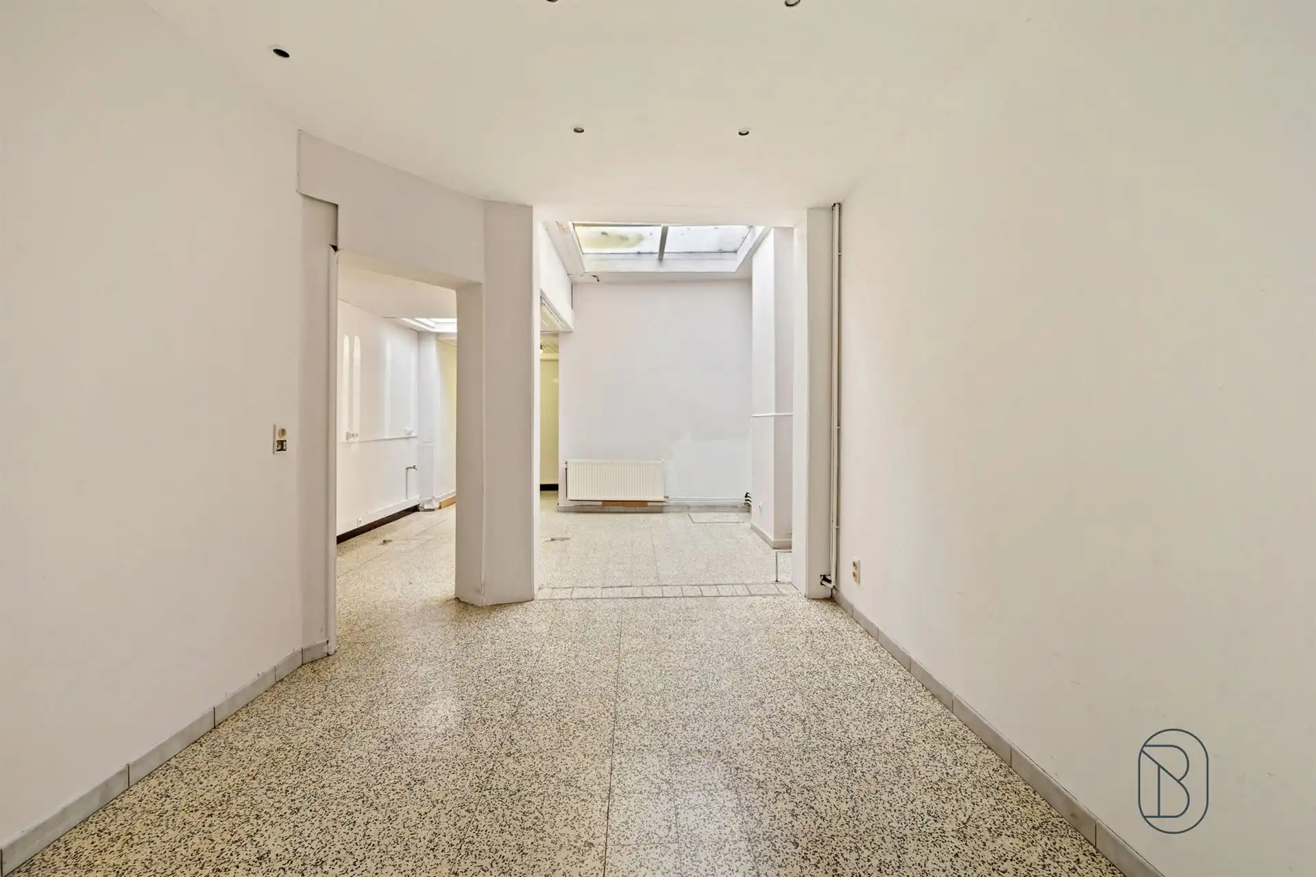 Handelszaak + woonst ideaal gelegen in het centrum! foto 7