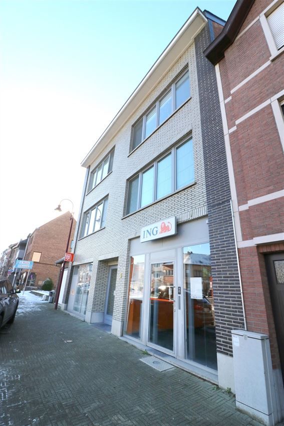 Opbrengsteigendom van 4 appartementen en handelsgelijkvloers centrum foto 11