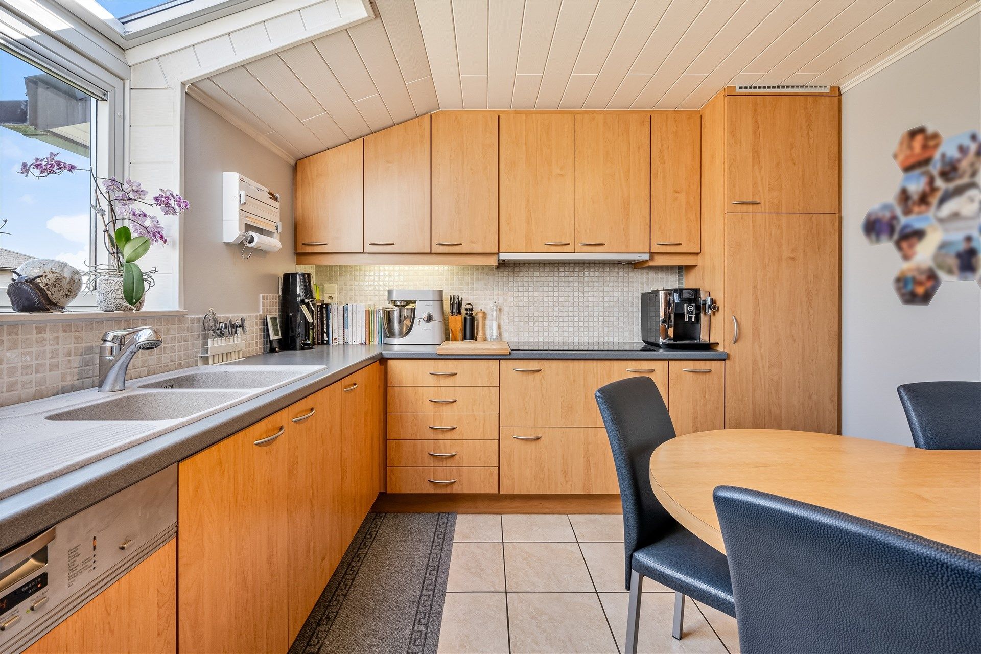 Topper! Supertoffe instapklare woning met grote tuin! foto 3