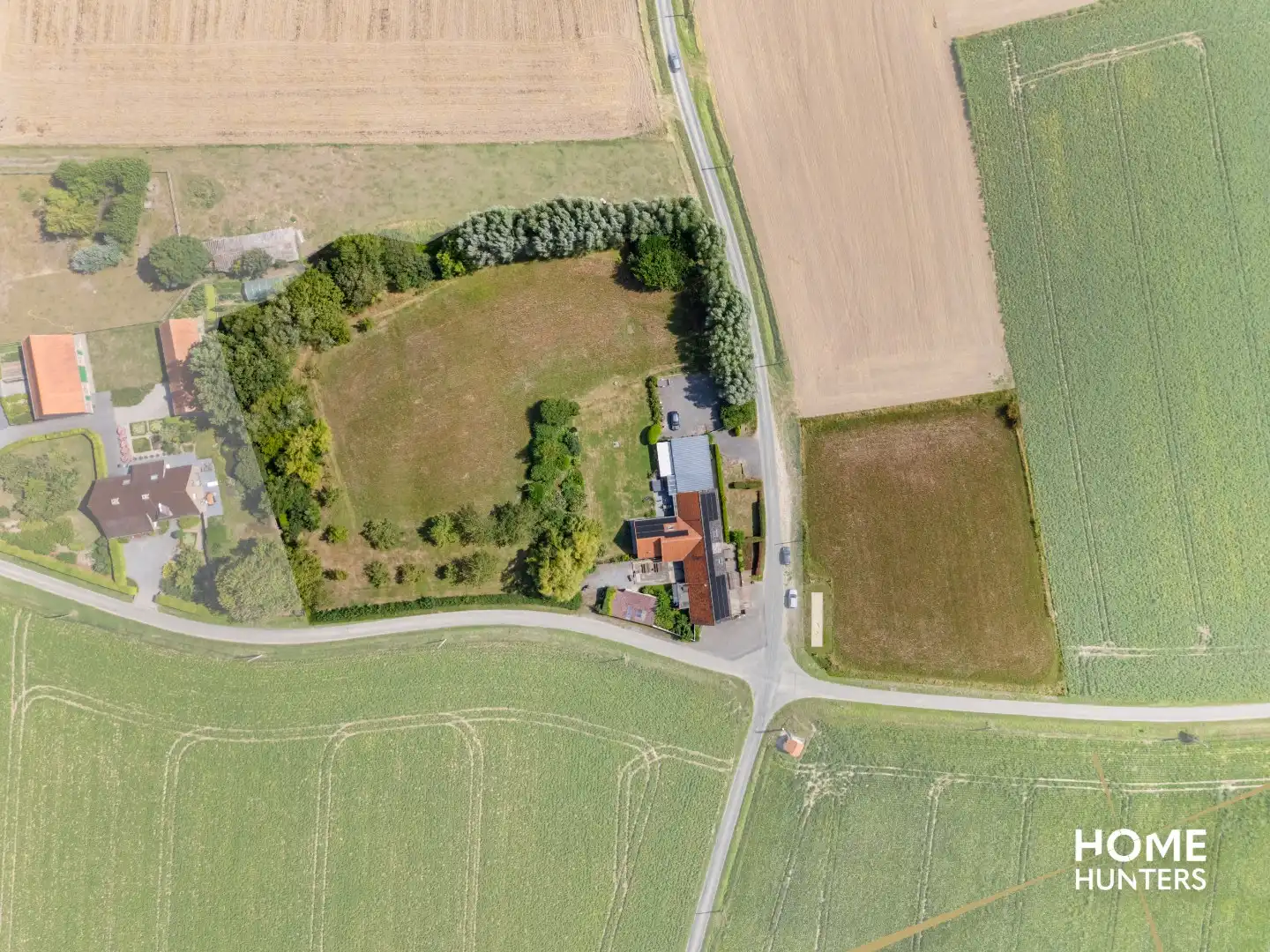 Instapklare exclusieve eigendom met historisch bijgebouw en hoogwaardige afwerking in een oase van rust en ruimte foto 4