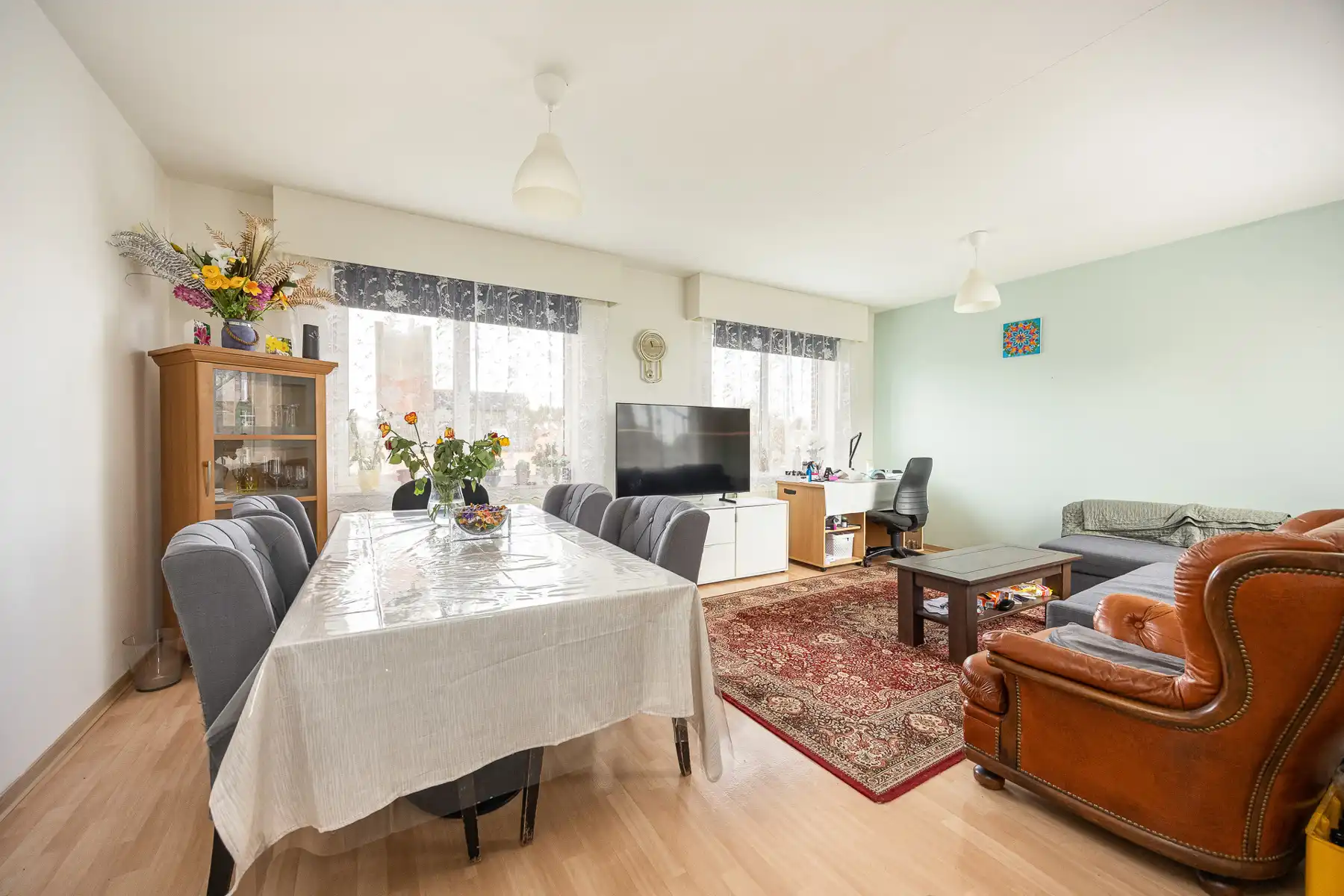 Instapklaar duplex-appartement met twee slaapkamers foto 2