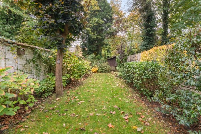 Winkelpand met woonst en tuin centrum Roeselare foto 22