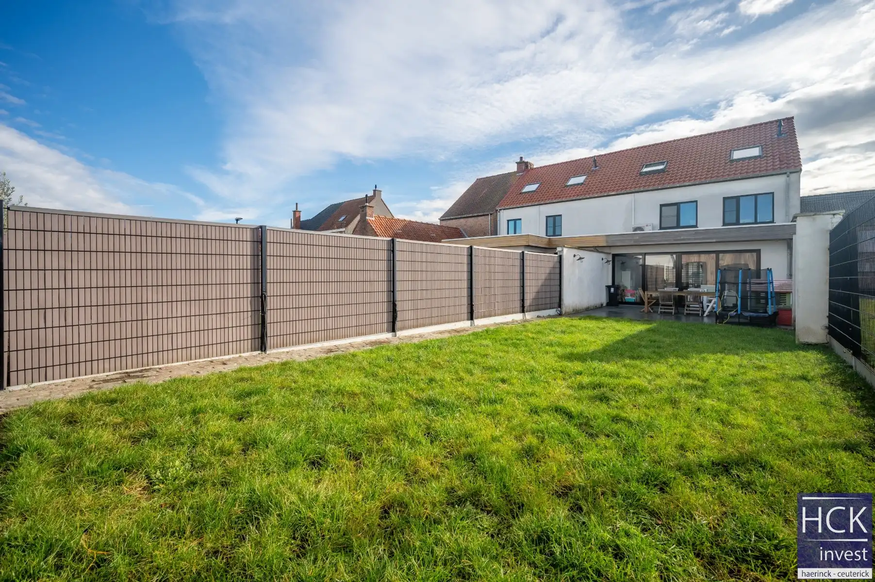 WAREGEM - Instapklare woning met 4 SLPK, mét uitweg én garage! foto 12