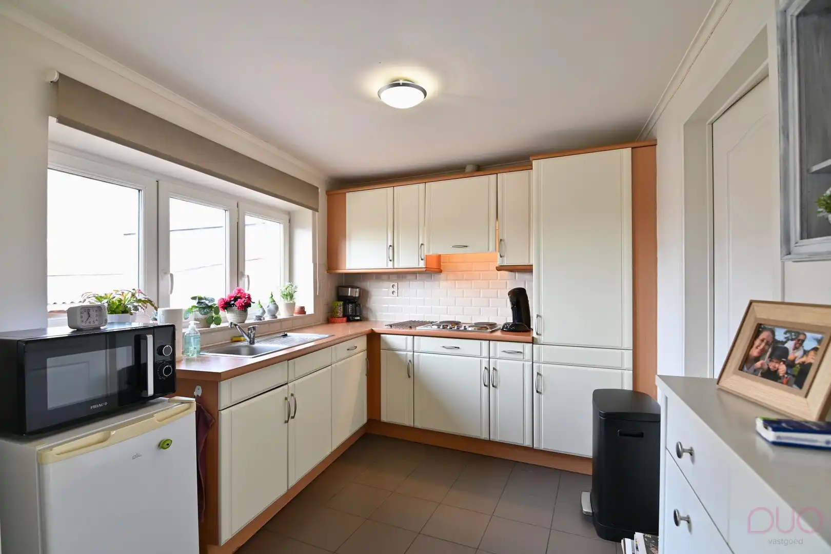 Instapklaar appartement met twee slaapkamers en groot terras met open zicht foto 5