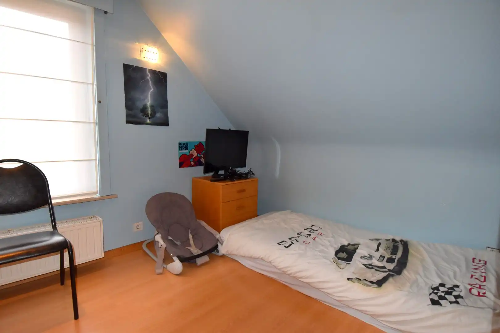 Alleenstaande woning met 4 slaapkamers en zonnige tuin te koop in residentiële buurt te Wevelgem foto 17