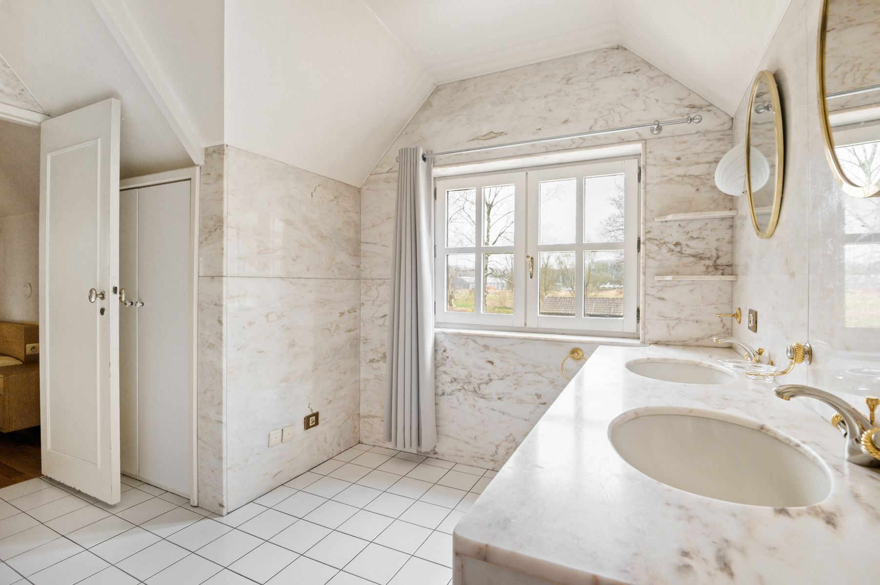 Te renoveren villa met uniek vrij zicht op ca. 2.065m². foto 24