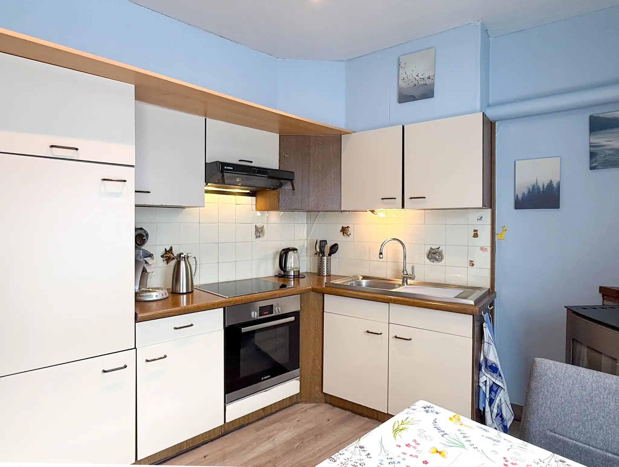 Woning met drie slaapkamers en garage te koop in het hartje van Beveren  foto 2