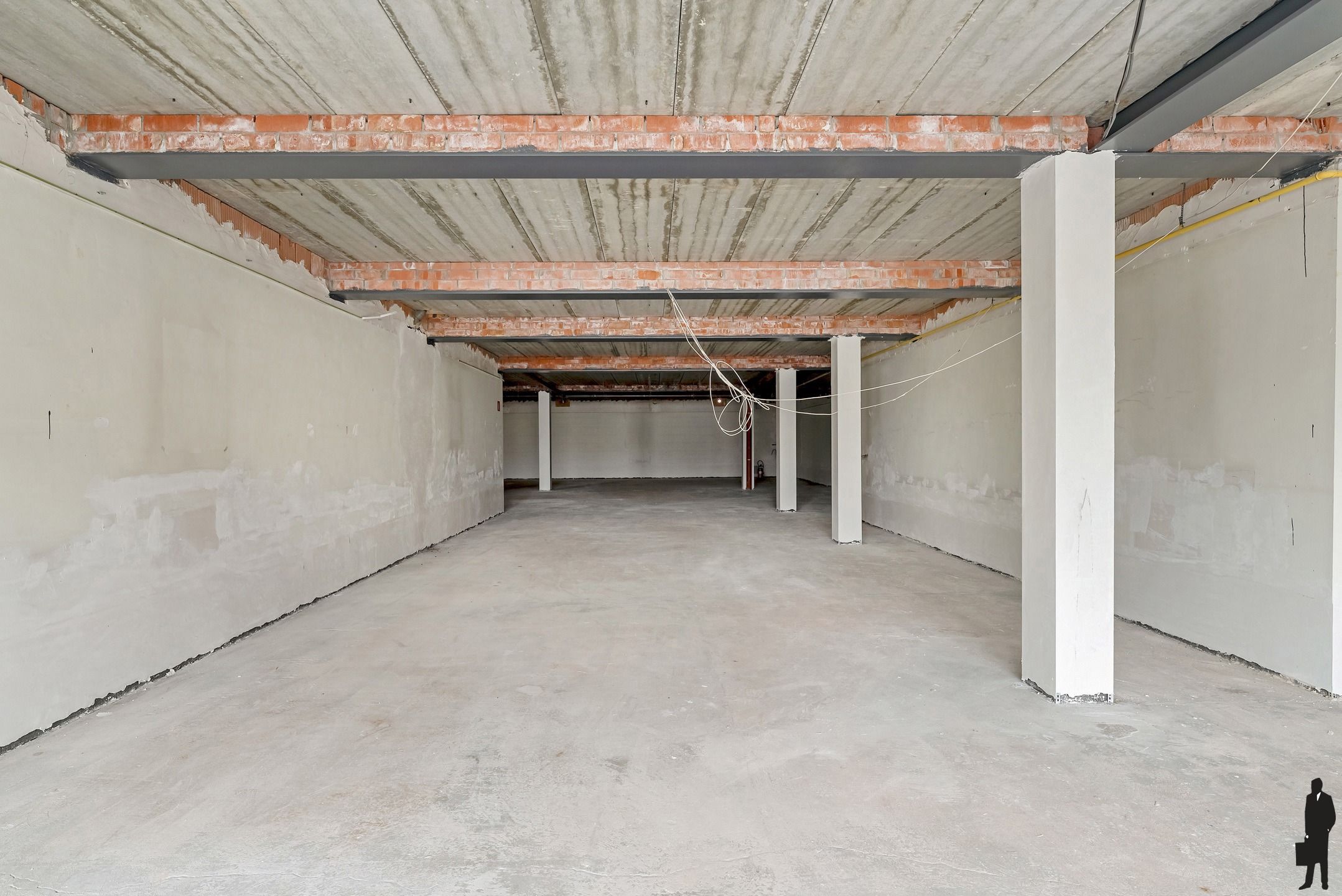 Casco handelsruimte van ca. 500m² gelegen aan de jachthaven  foto 6