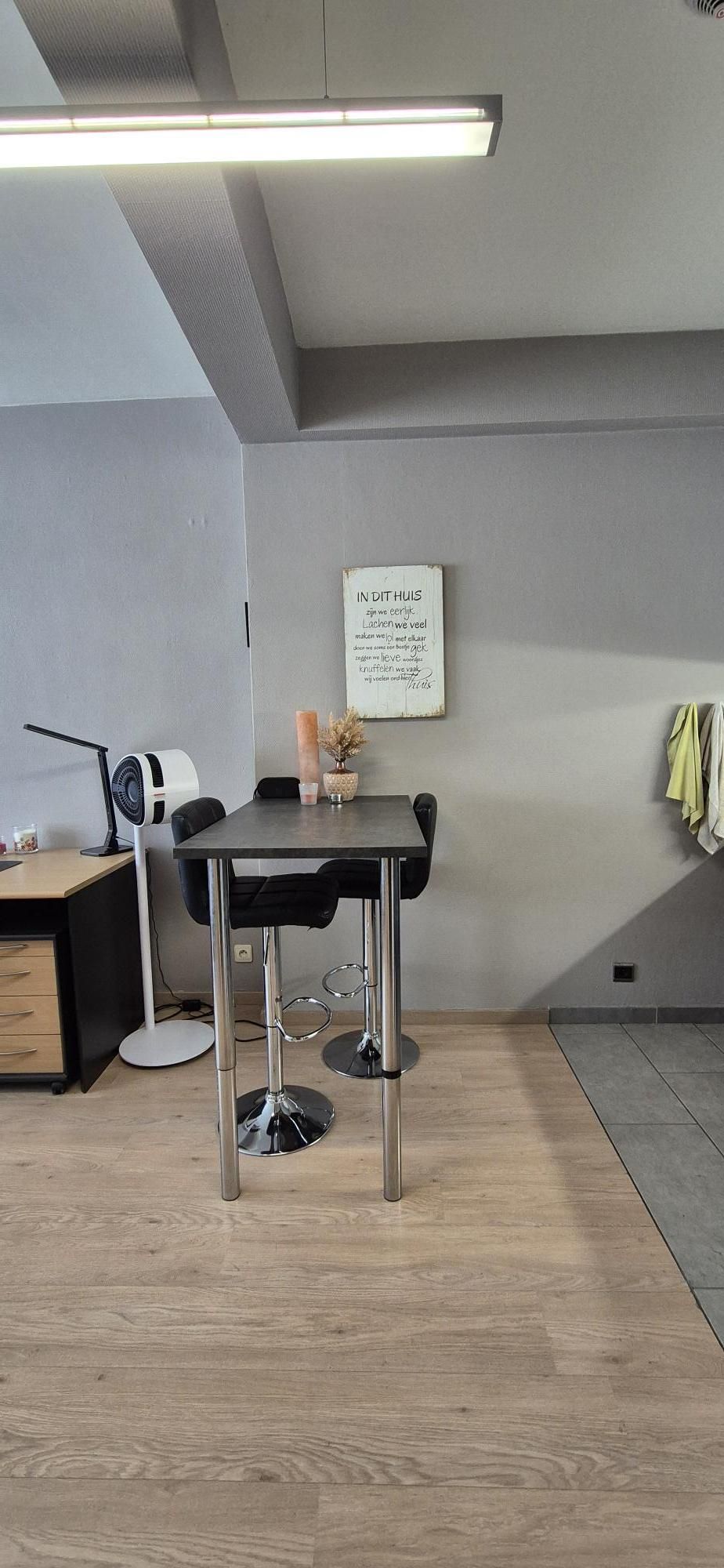 Te Huur: Moderne, Gemeubelde Studio in Hartje Leuven – Vaartstraat 35 foto 2