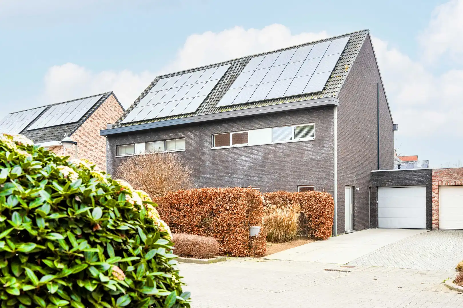 Een instapklare, ruime gezinswoning met top ligging te Zwijndrecht! foto 22