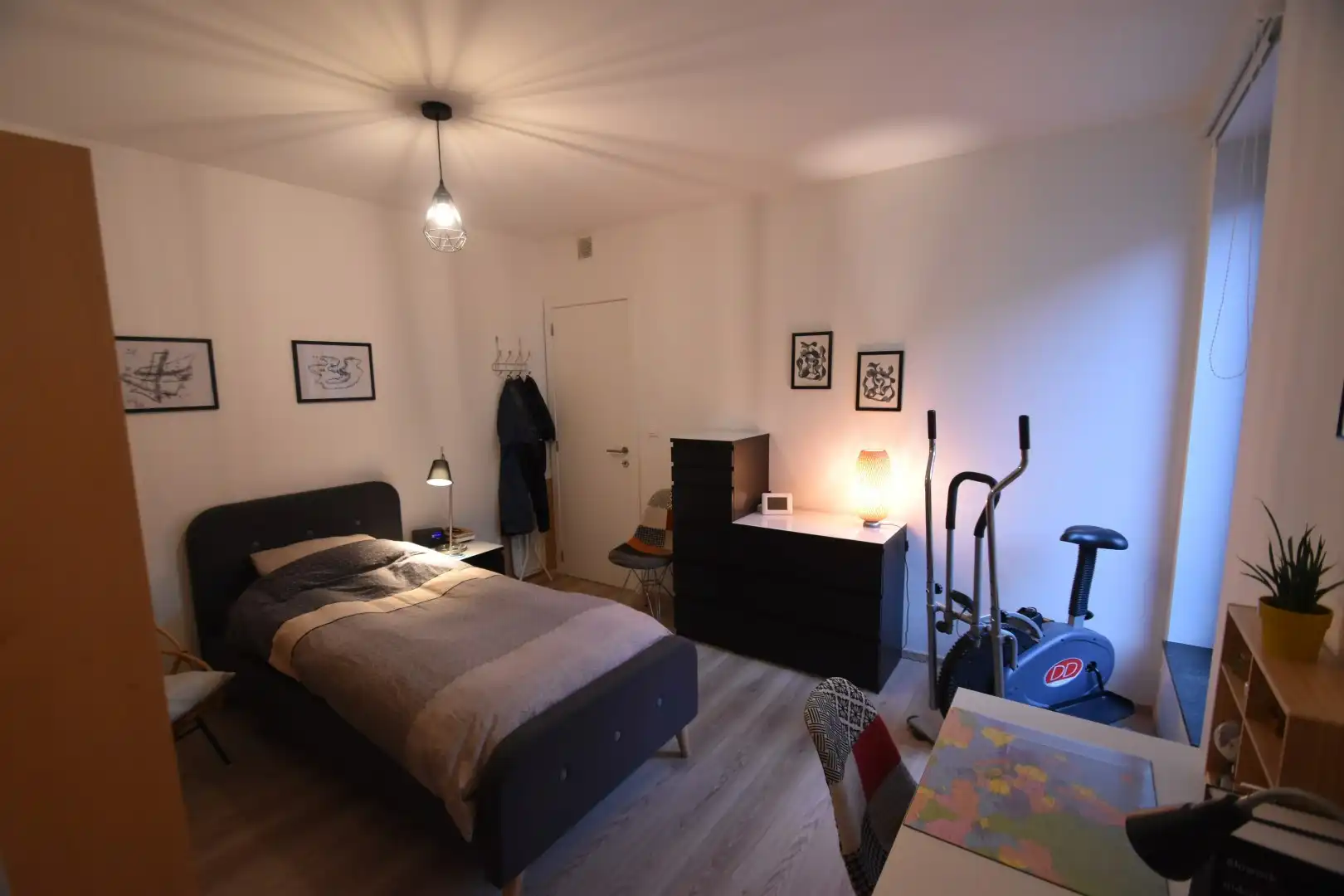 Centraal gelegen nieuwbouw appartement met staanplaats foto 11