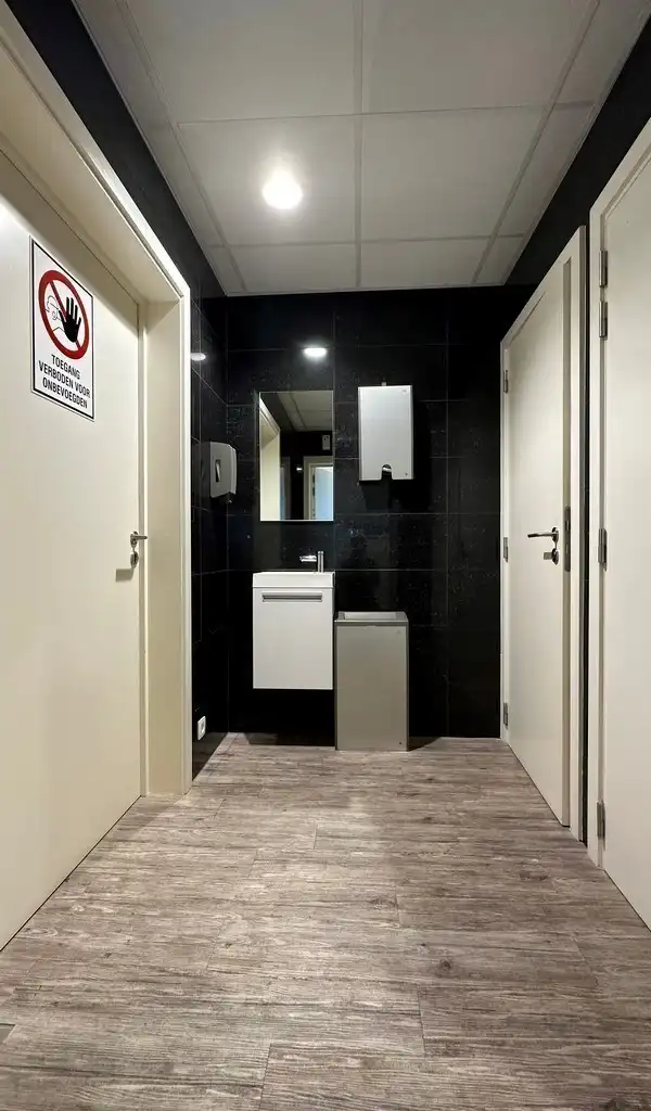 Kantoor met magazijn te huur aan de voorhaven in Gent foto 13