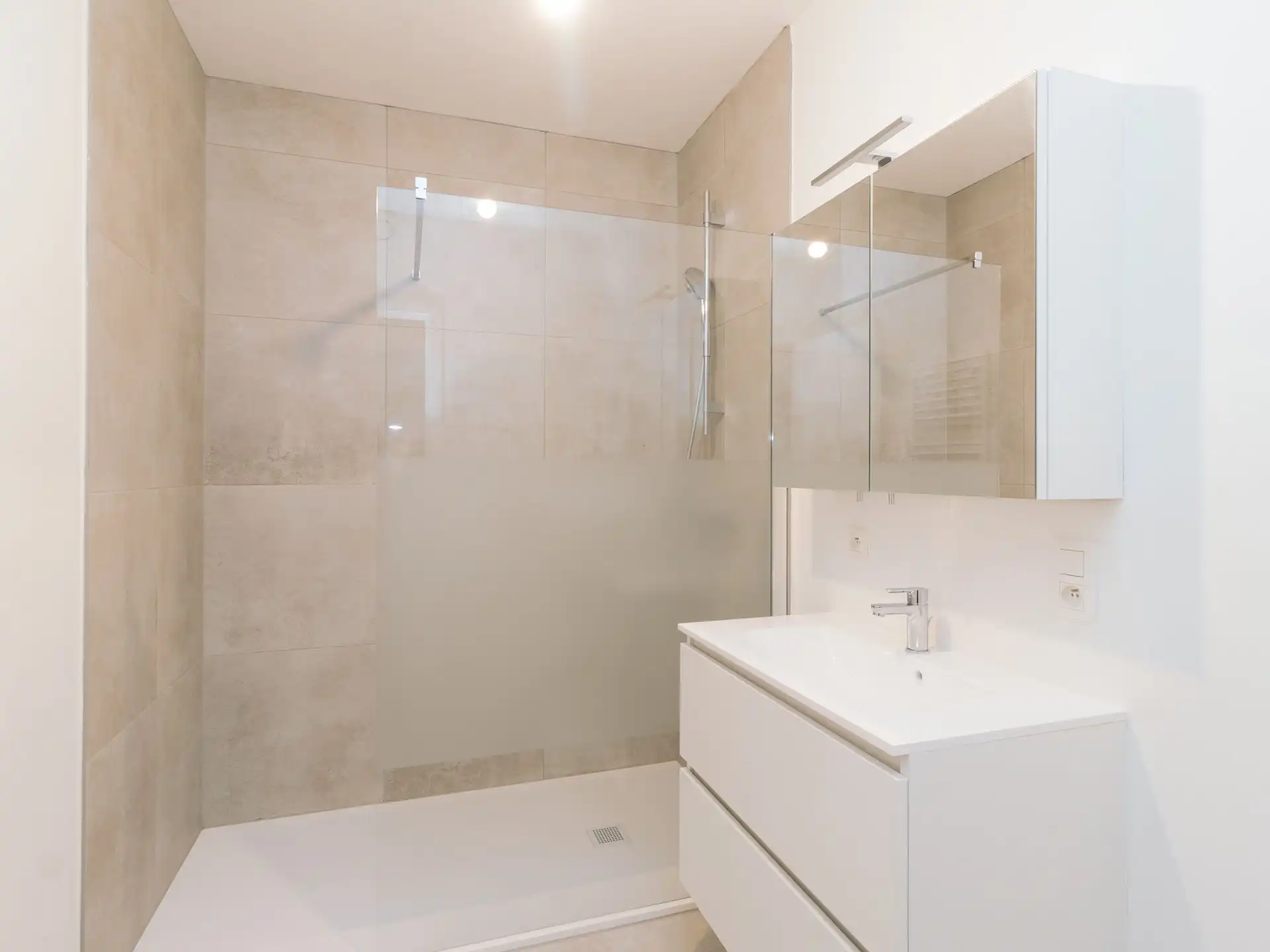 Nieuwbouw appartement met twee slaapkamers! foto 11