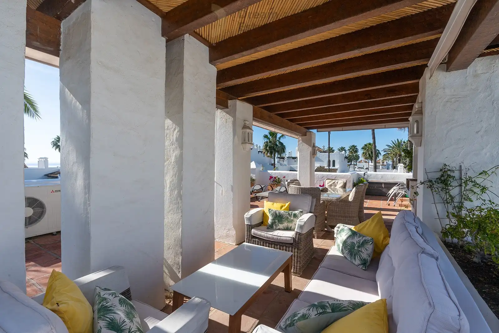 Prachtig appartement op de eerste lijn in Estepona foto 17