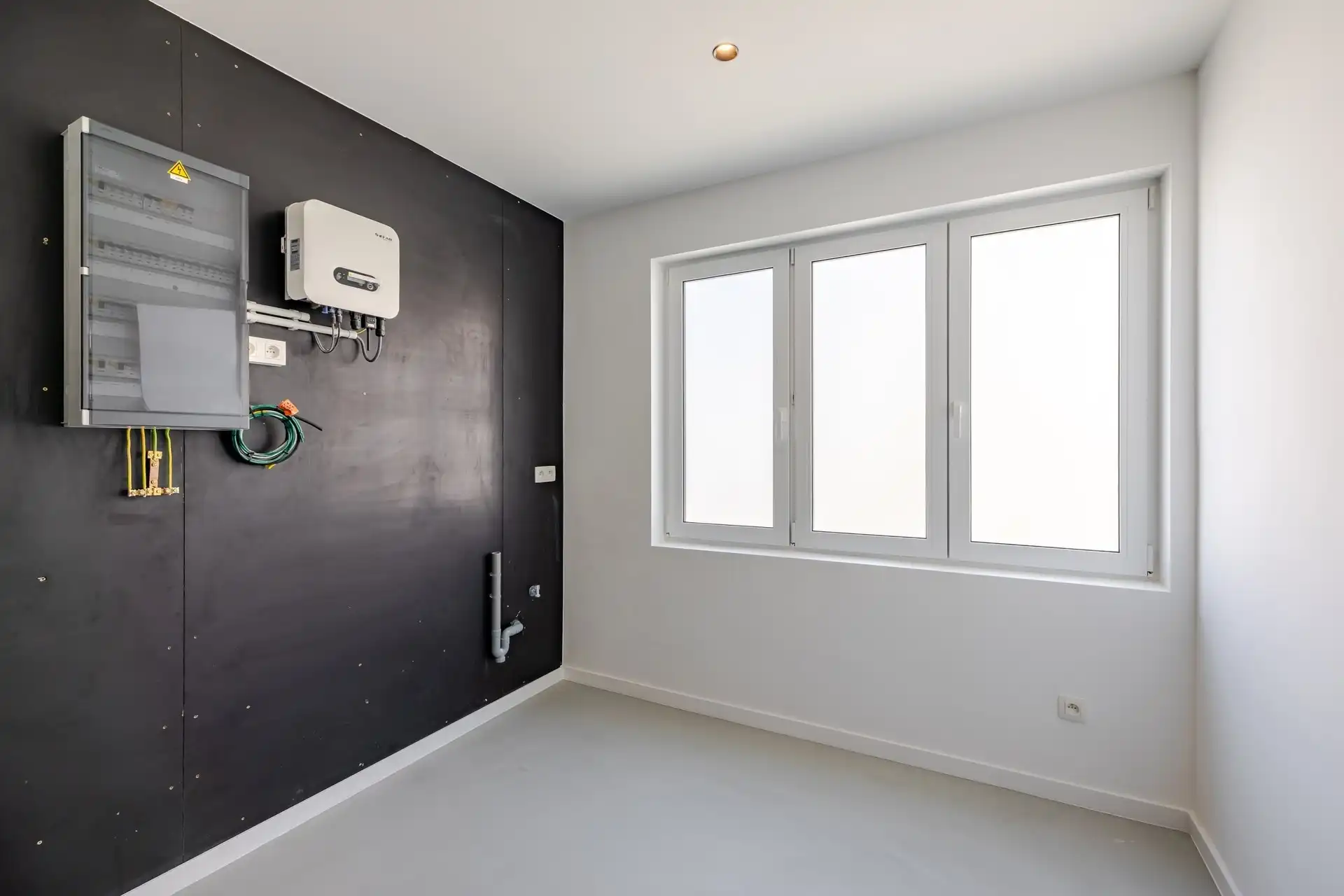 Top gerenoveerde woning met 2 slks en terras foto 10