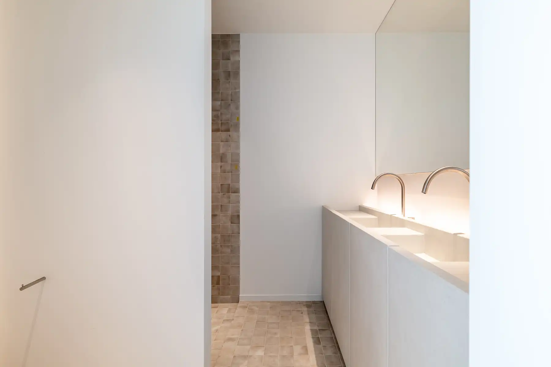 Ongemeubelde nieuwbouwvilla van Govaert & Vanhoutte in Knokke-Heist foto 12