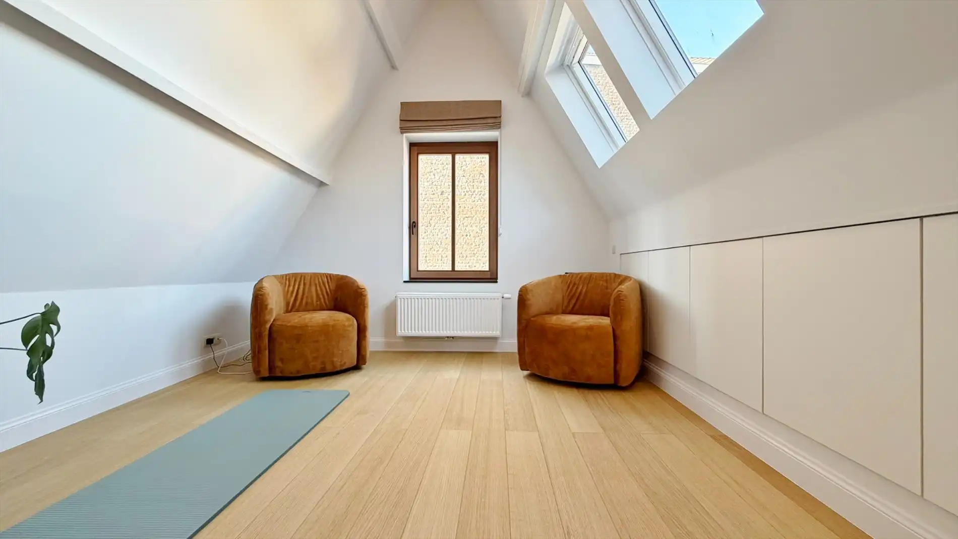 Volledig vernieuwde en energiezuinige stadswoning met 2 terrassen in de stadskern. foto 21