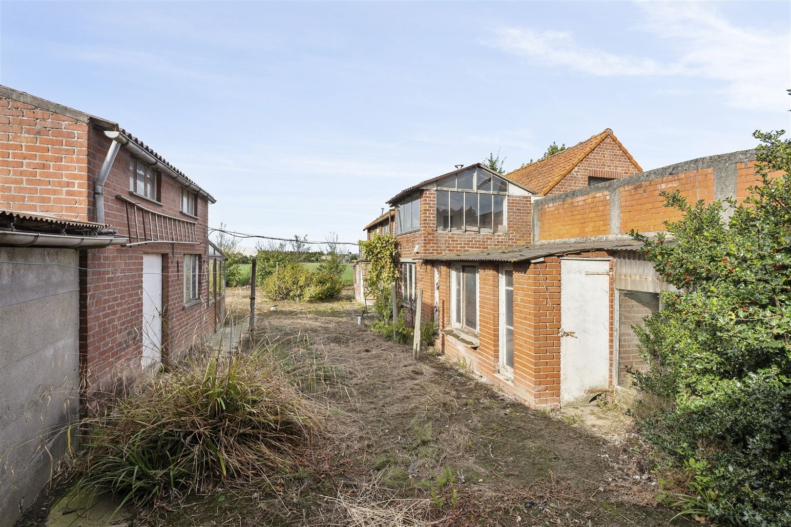 Te renoveren alleenstaande woning foto 20