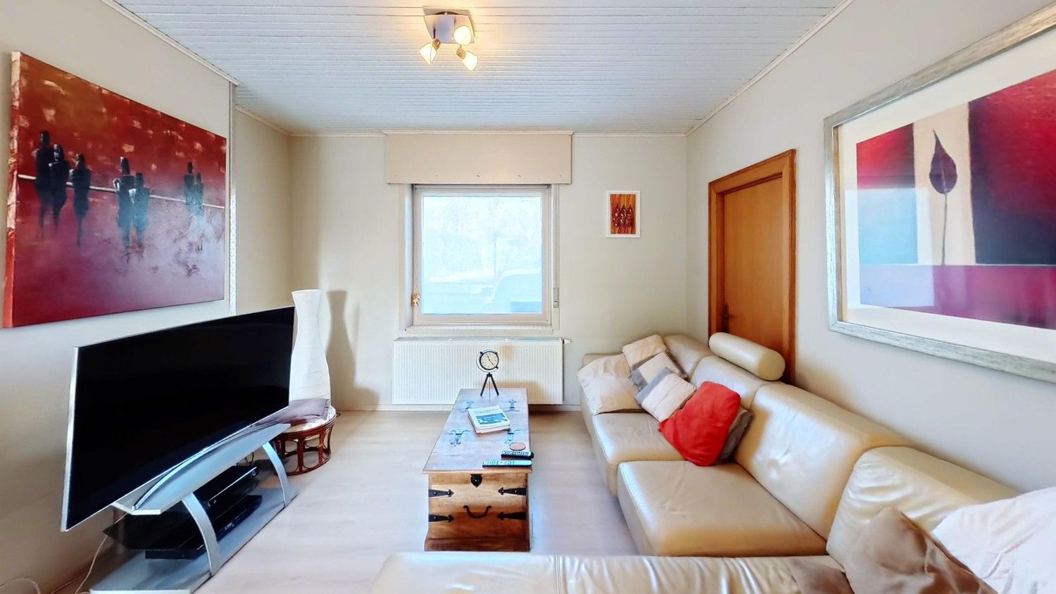 Ruime woning met mogelijkheid tot 4 slaapkamers! foto 3