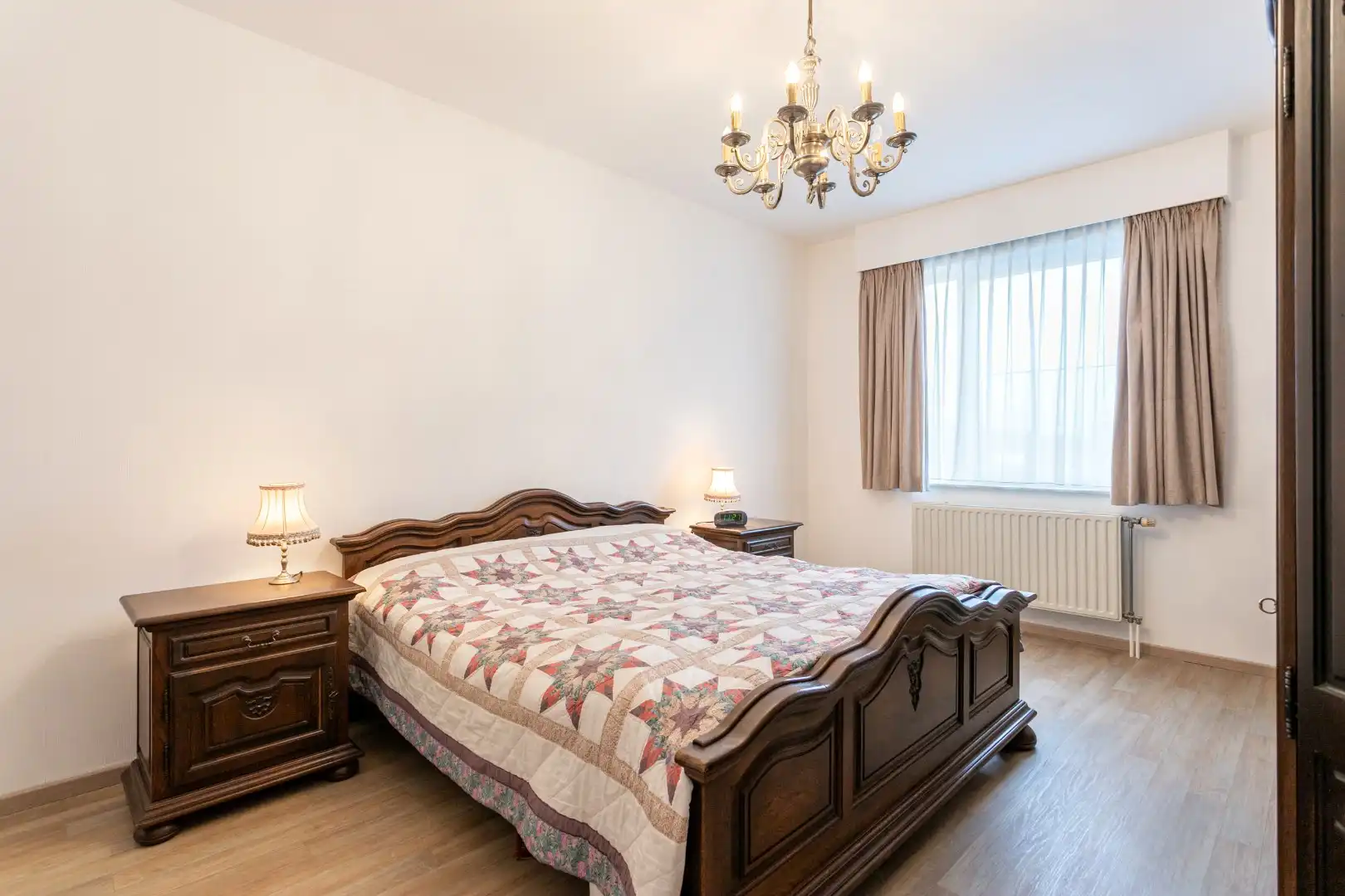 Instapklaar en energiezuinig penthouse  3 slpks., 2 badk., kelder en 2 autostpl. foto 10