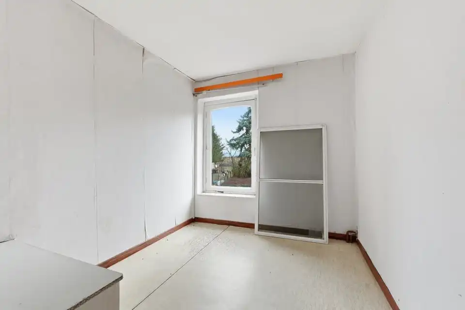 VOLLEDIG TE RENOVEREN WONING IN HEERS foto 15