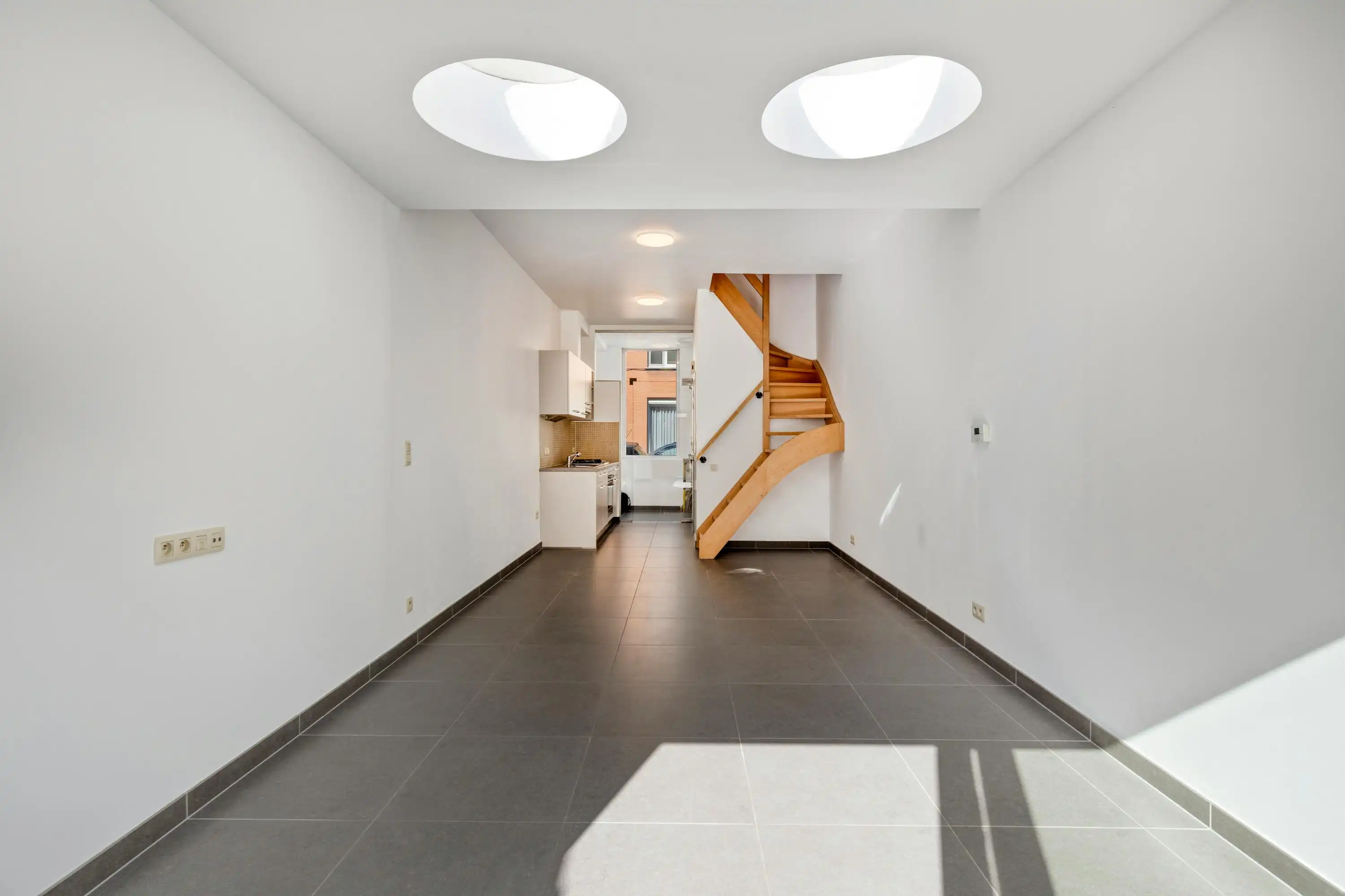Huis met stadskoer te koop te Gent  foto 2
