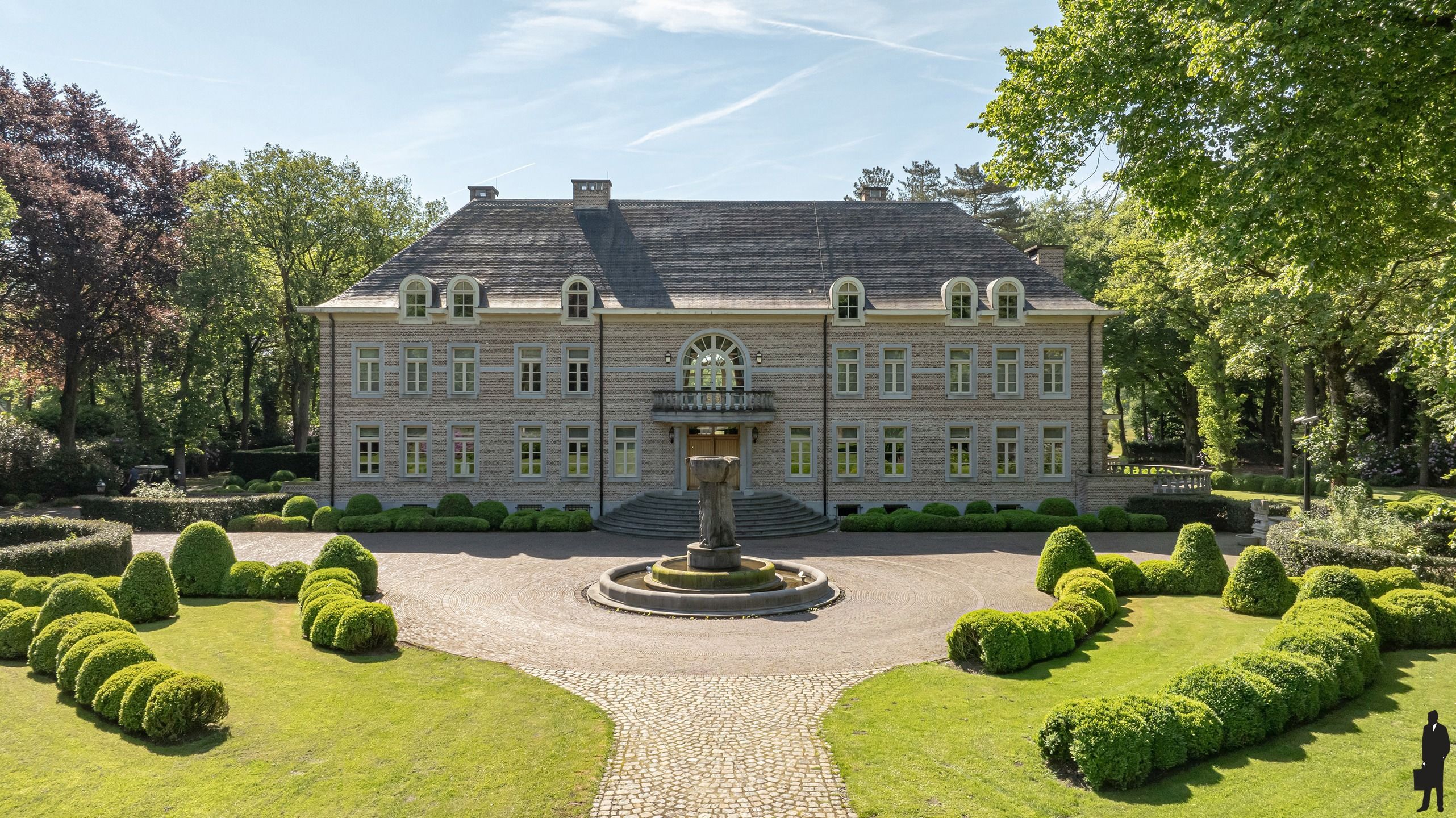 Prestigieus en zeer exclusief landgoed “De Markgraaf”  foto 2