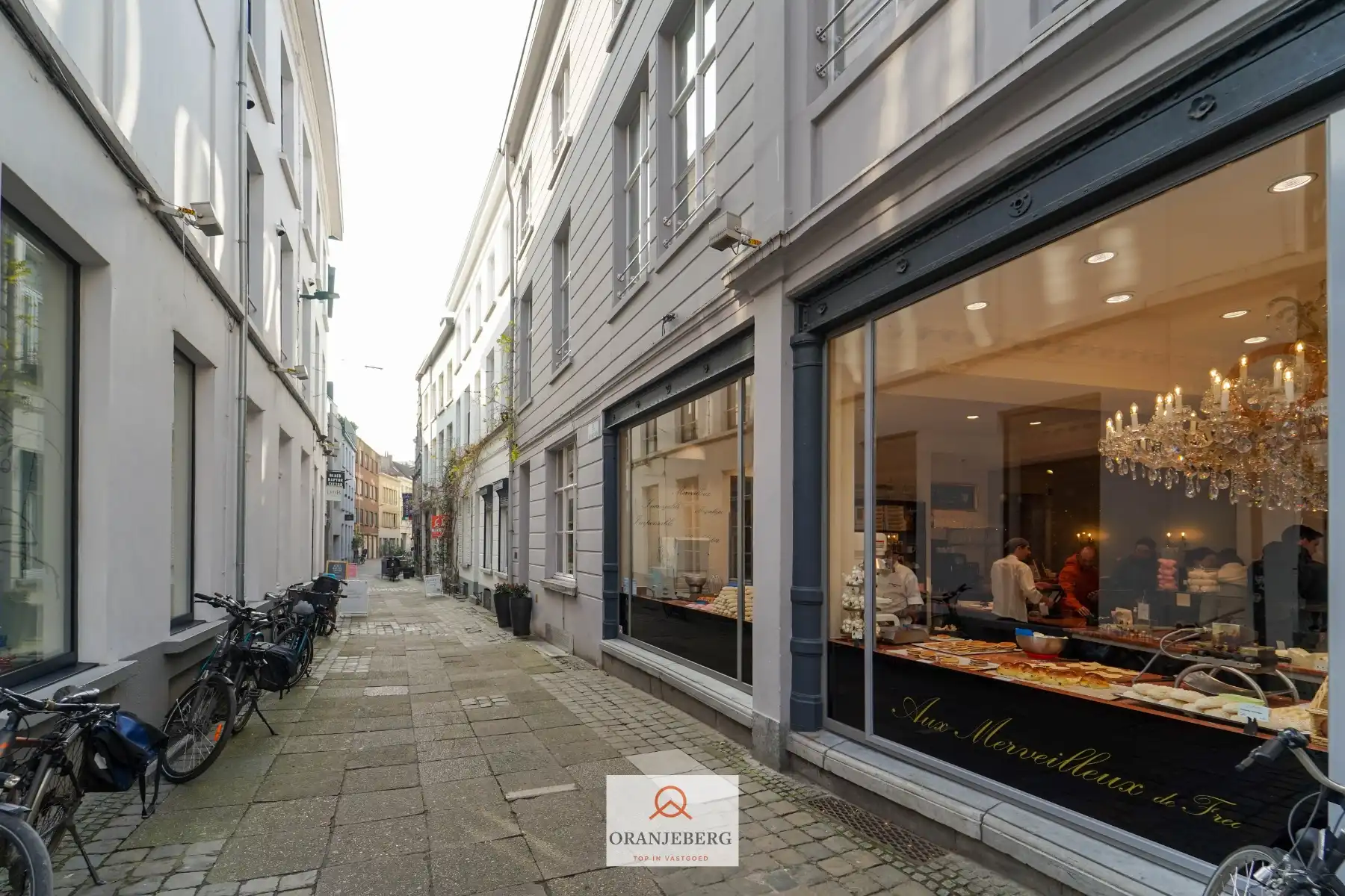 Handelshoekpand Te Huur in gezellig zijstraatje van de Mageleinstraat foto 33