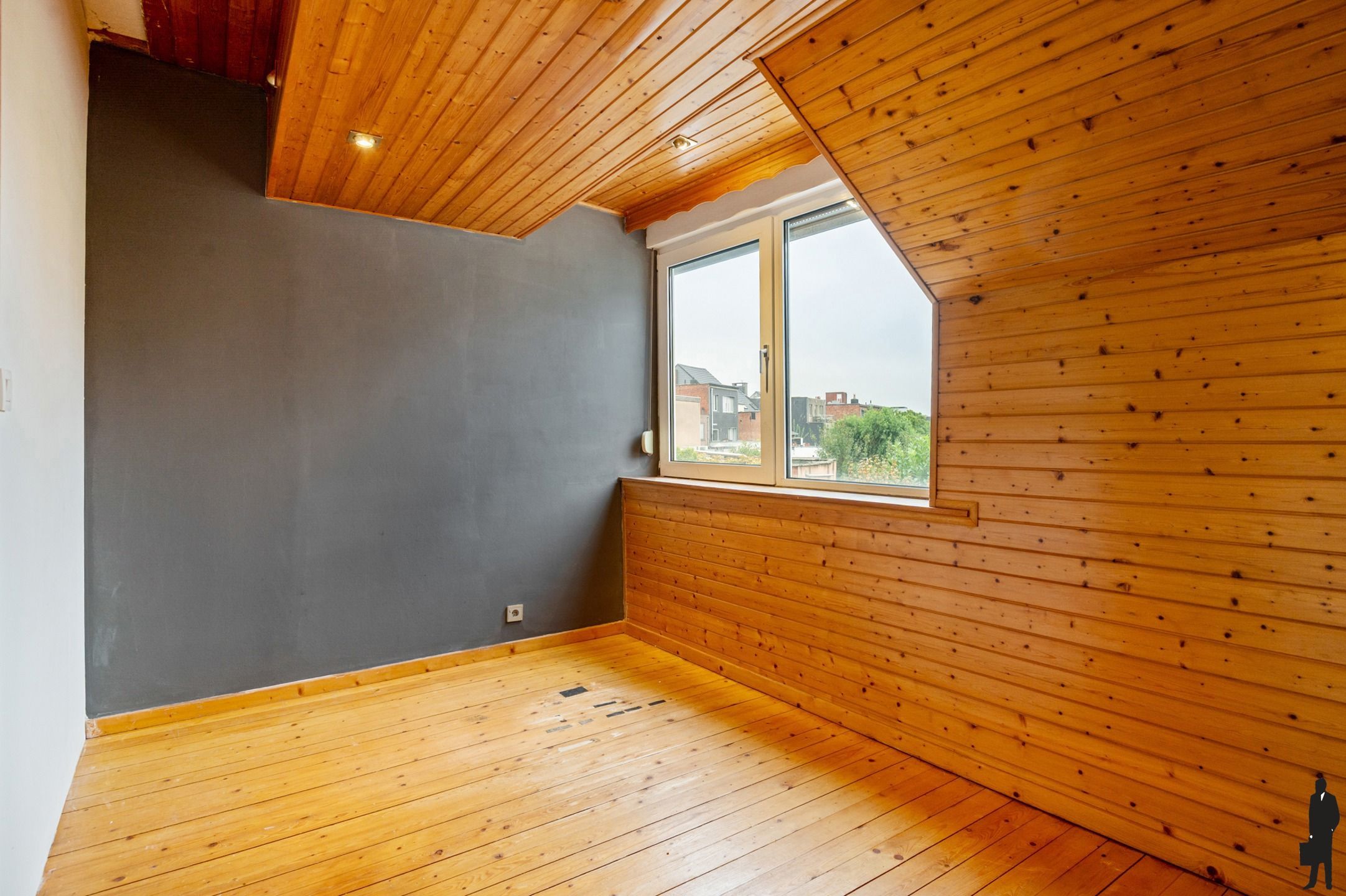 Ruime woning op een interessante locatie foto 16
