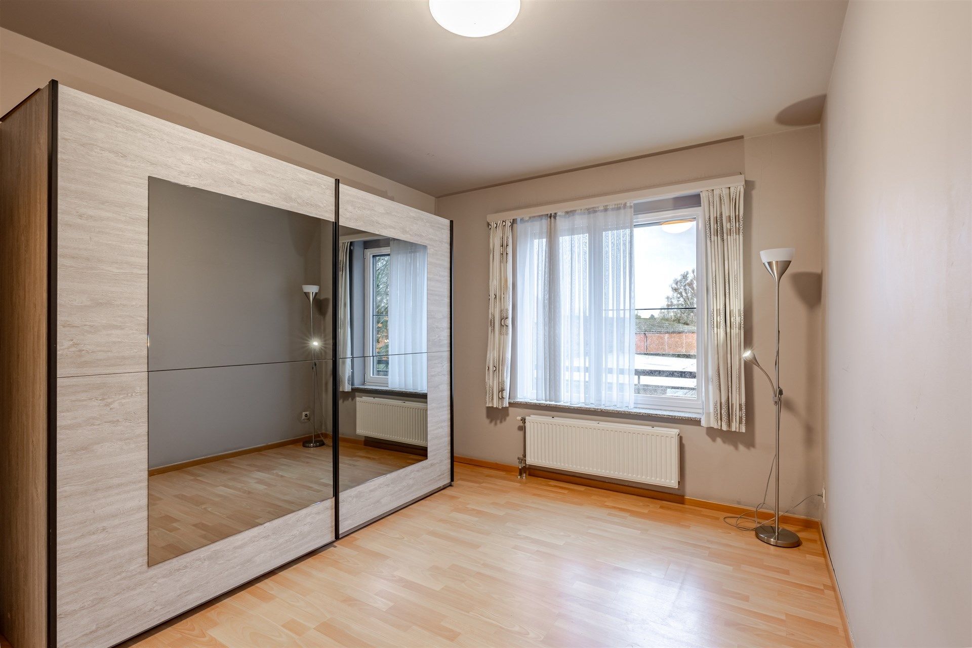 3-slaapkamer appartement met garage en mooi uitzicht foto 9