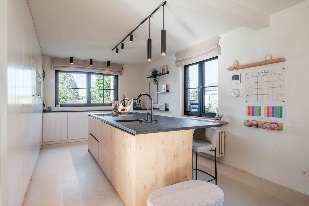 Mooi afgewerkte woning op rustige ligging te koop in Zulte foto 7