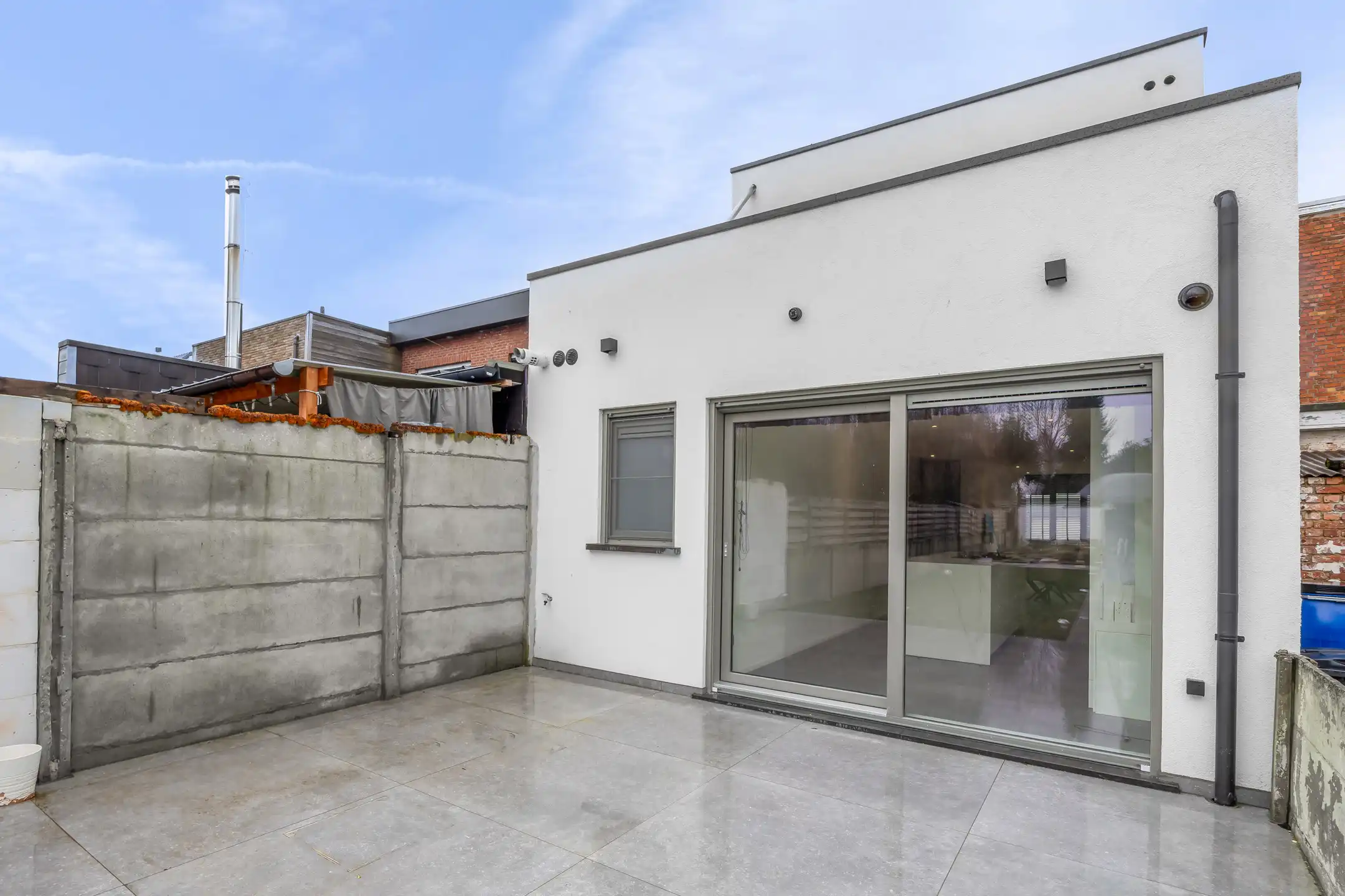 Volledig gerenoveerde woning in het hart van Wijnegem foto 30