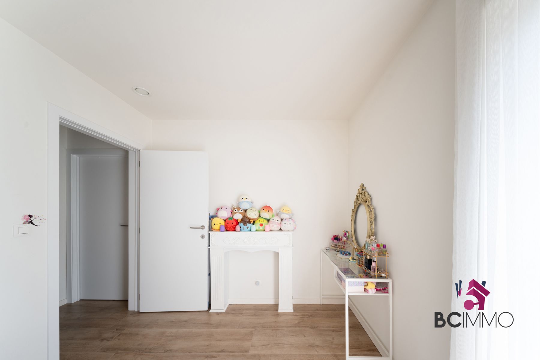 Ruime gezinswoning met 5 slaapkamers en een mooie tuin foto 11