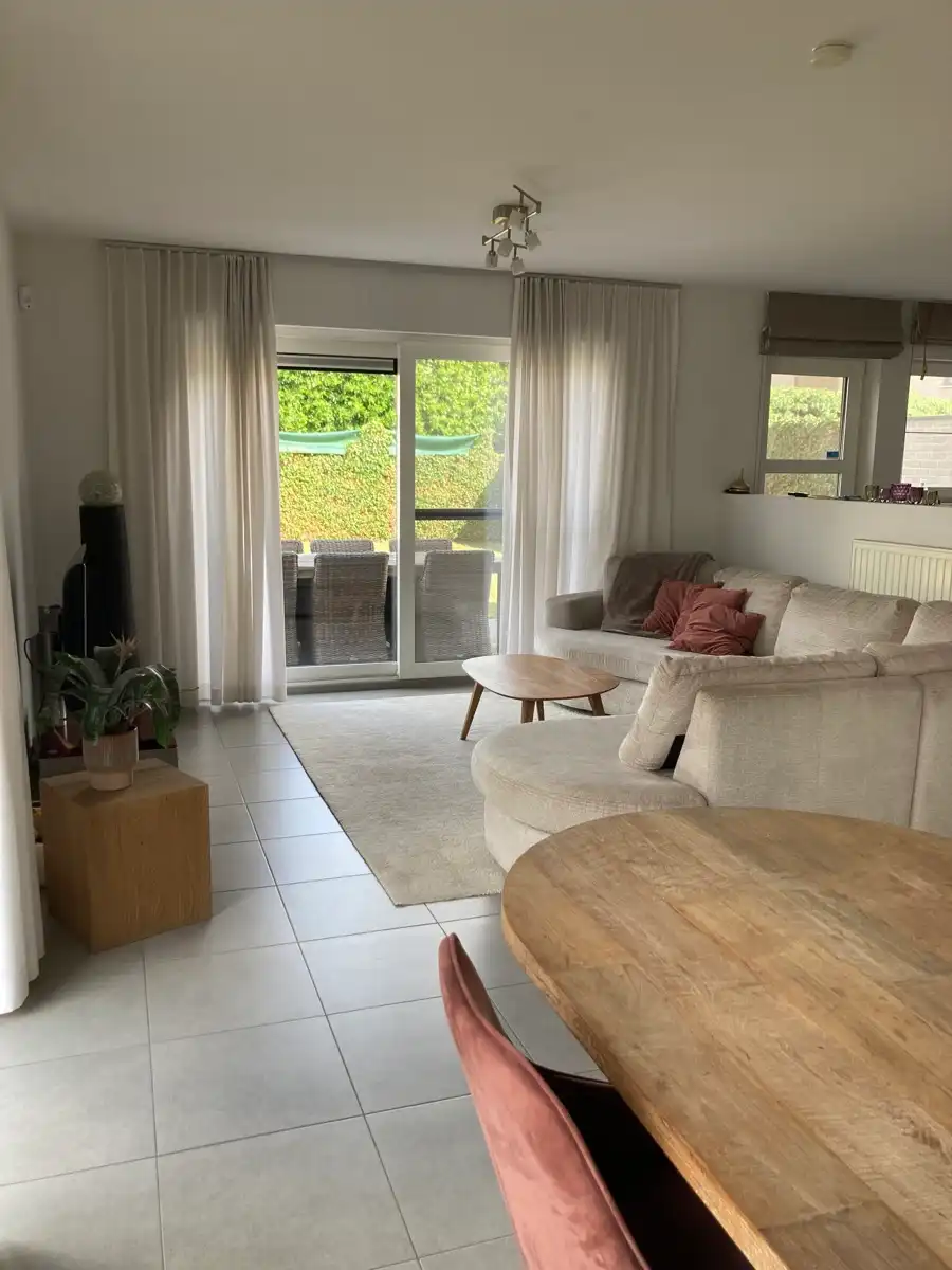 Moderne gezinswoning in rustige buurt te Lochristi foto 3